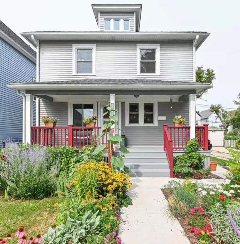 2853 South Ellen Street Milwaukee, WI 53207 - Photo 1 of 27 Home Sweet Home In Bay View!