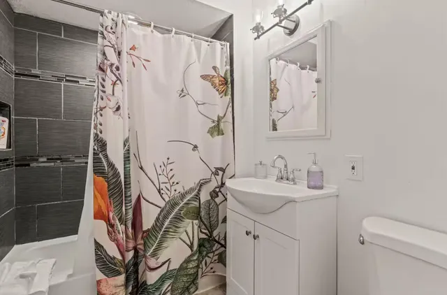 $3,000 | 2853 South Ellen Street, Milwaukee, WI 53207