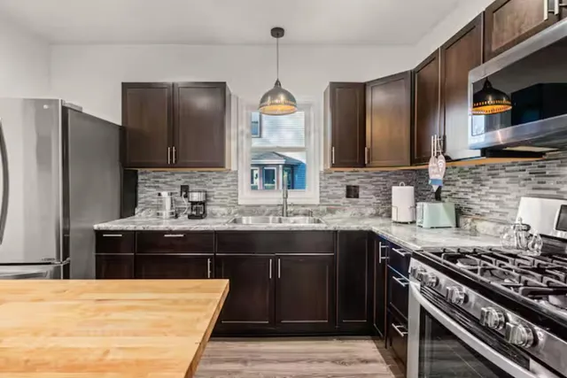 $3,000 | 2853 South Ellen Street, Milwaukee, WI 53207