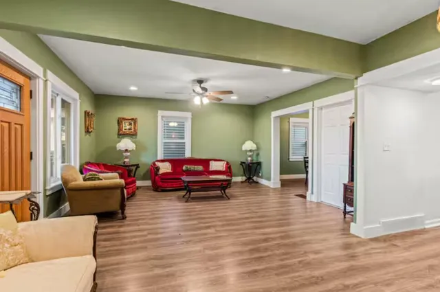 $3,000 | 2853 South Ellen Street, Milwaukee, WI 53207