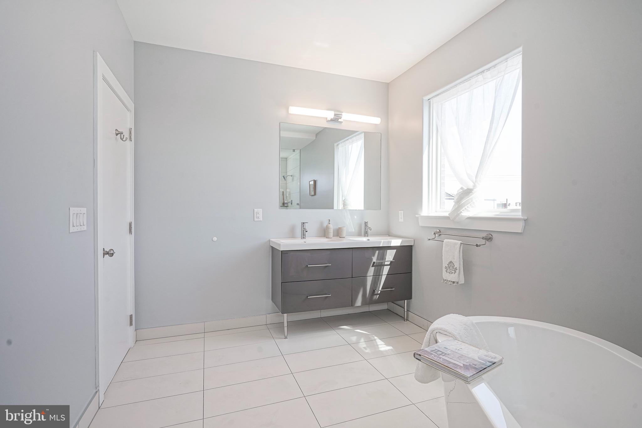 1620 Reed Street Philadelphia, PA 19146 - Photo 32 of 49