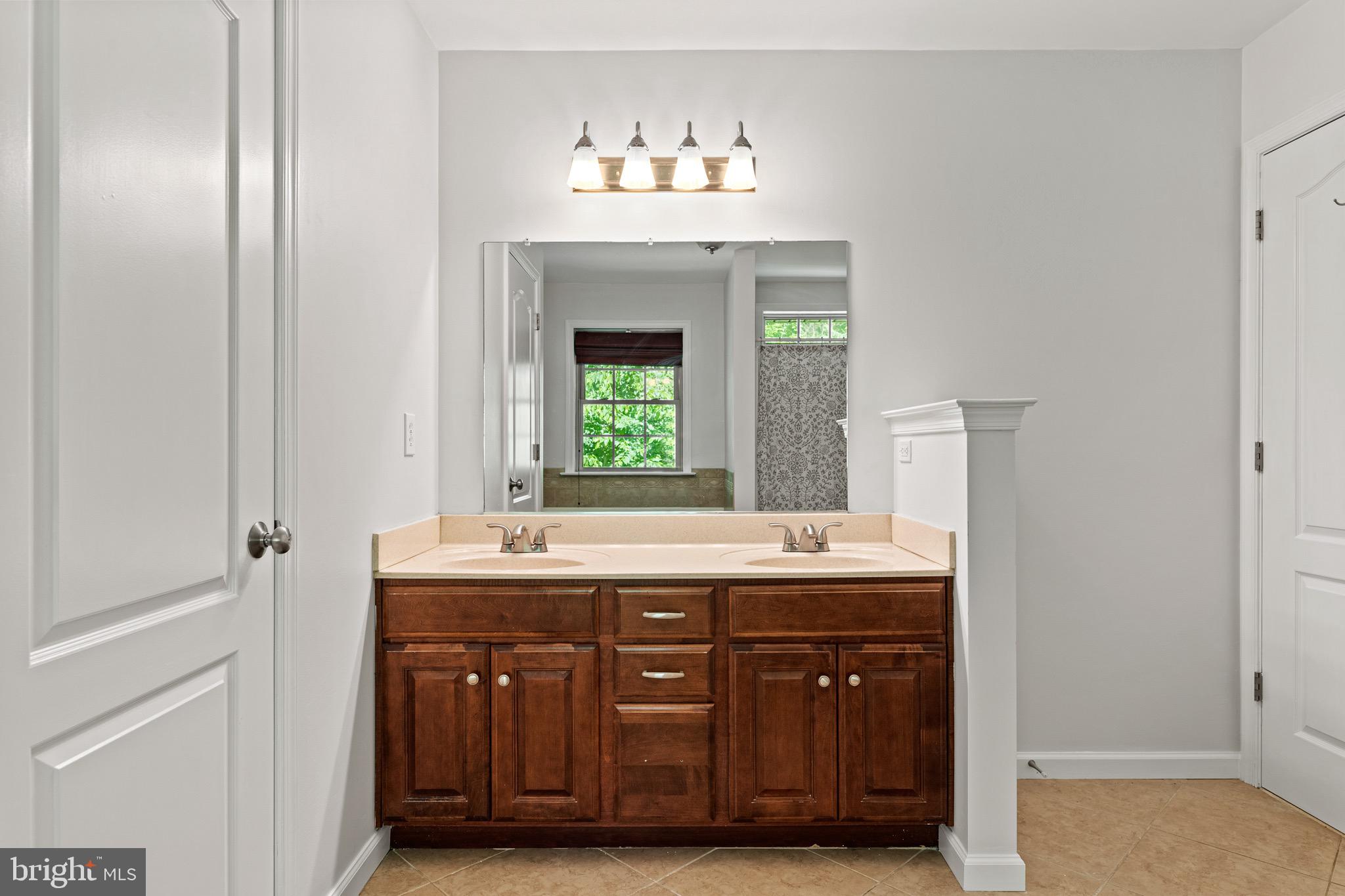 1650 Doerr Road Quakertown, PA 18951 - Photo 28 of 48 Primary ensuite.