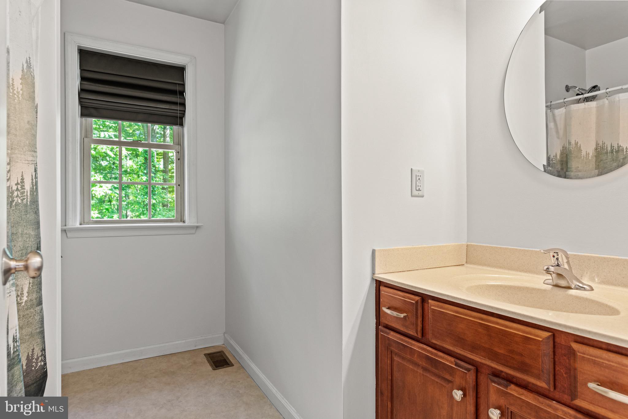 1650 Doerr Road Quakertown, PA 18951 - Photo 35 of 48 Bathroom.