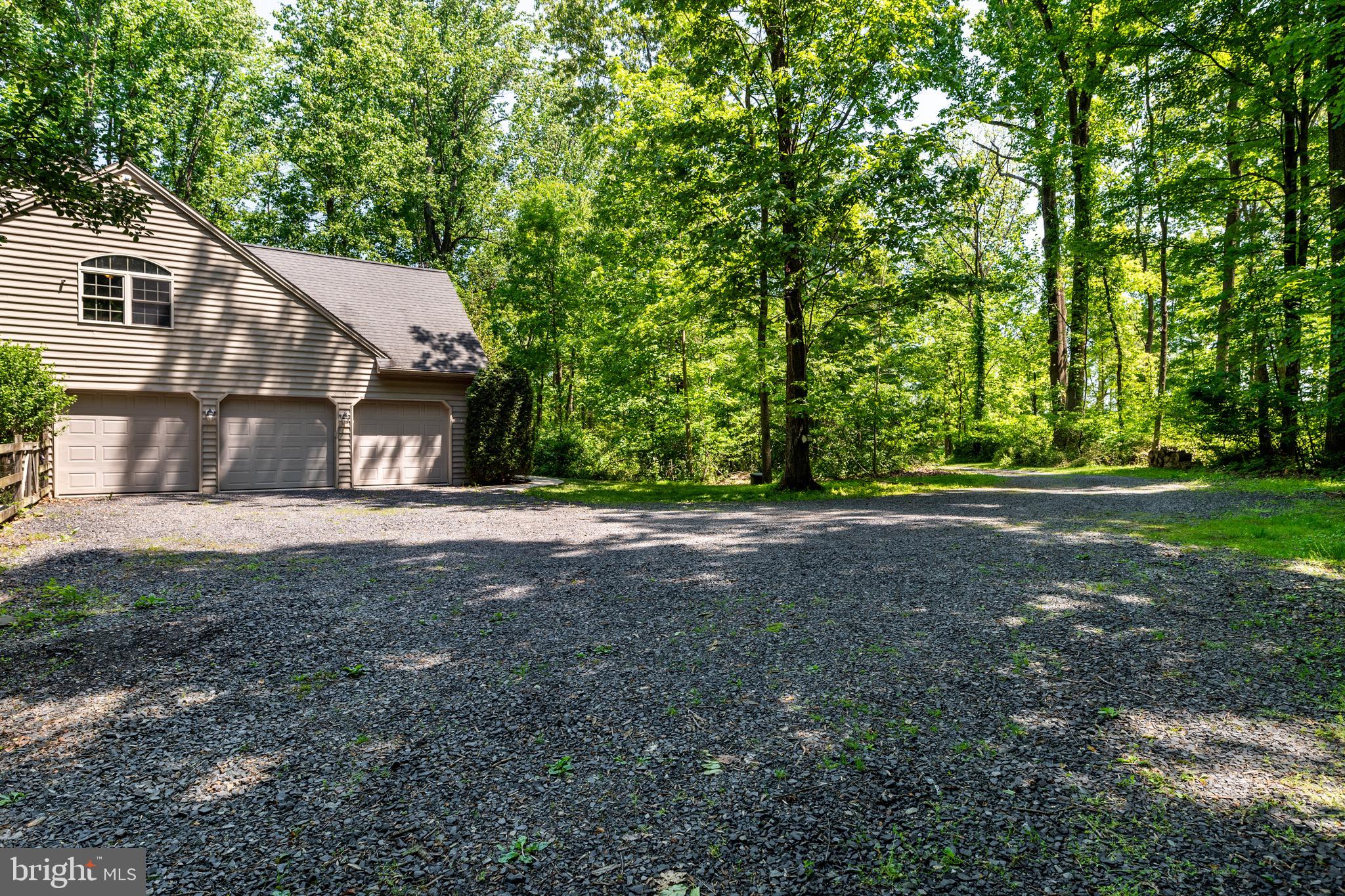 1650 Doerr Road Quakertown, PA 18951 - Photo 47 of 48 Large driveway.
