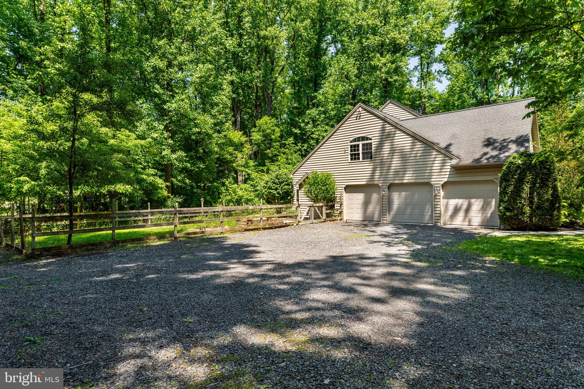 1650 Doerr Road Quakertown, PA 18951 - Photo 48 of 48 Large driveway with ample space for parking.