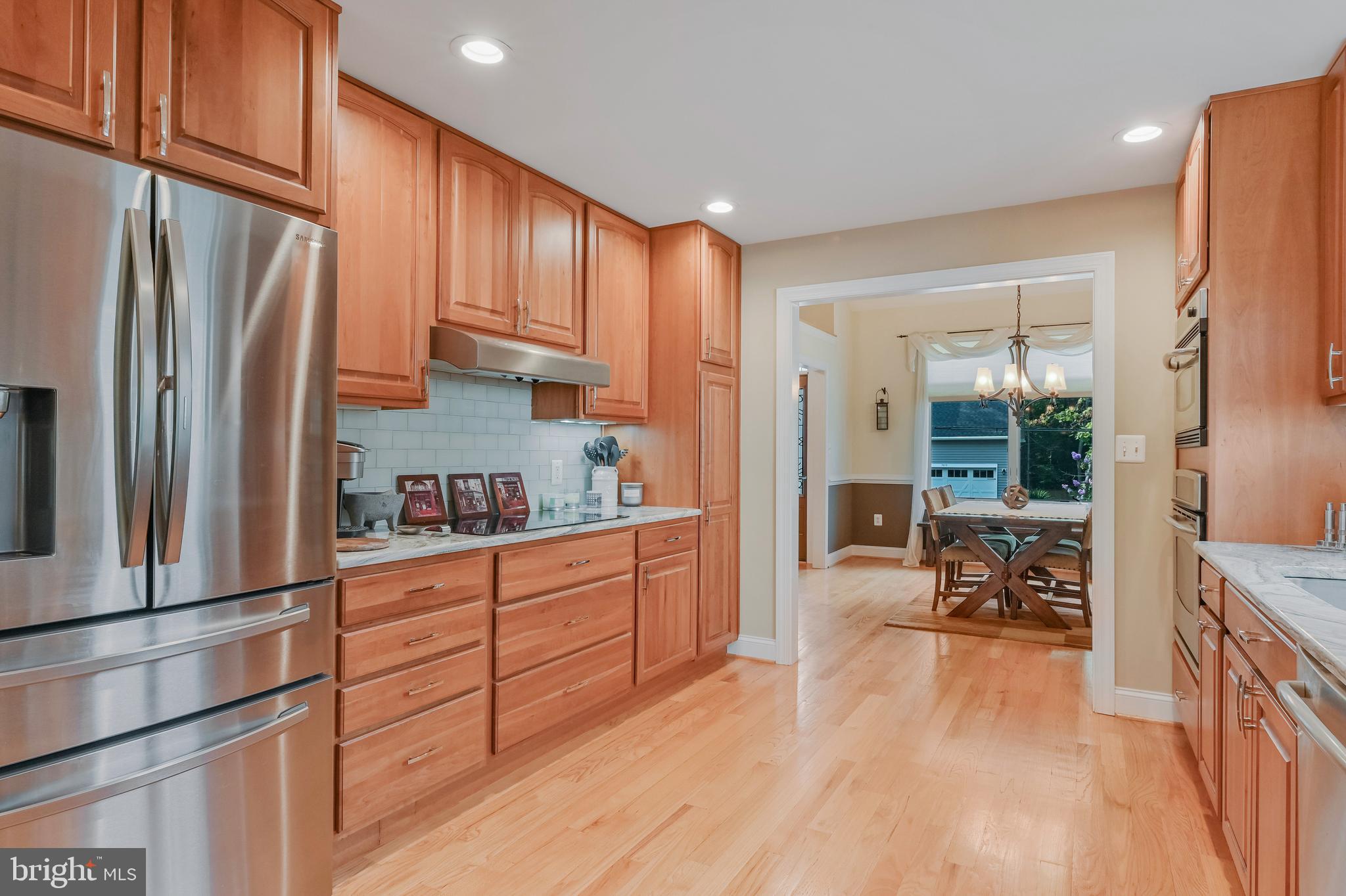 3617 Branhum Road Edgewater, MD 21037 - Photo 10 of 55 Stainless steel appliances, custom backsplash