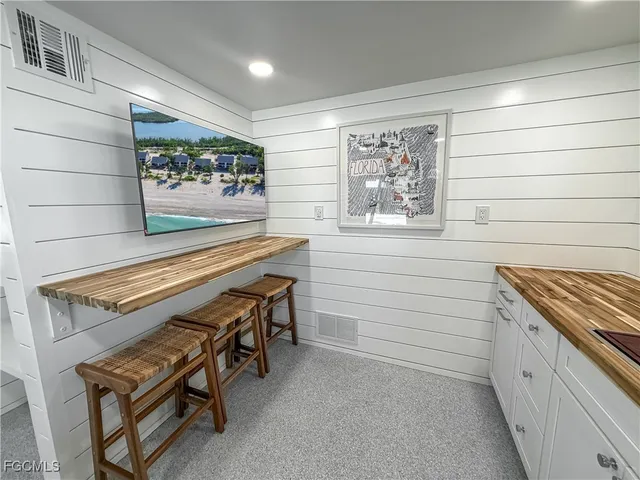 a view of a storage & utility room