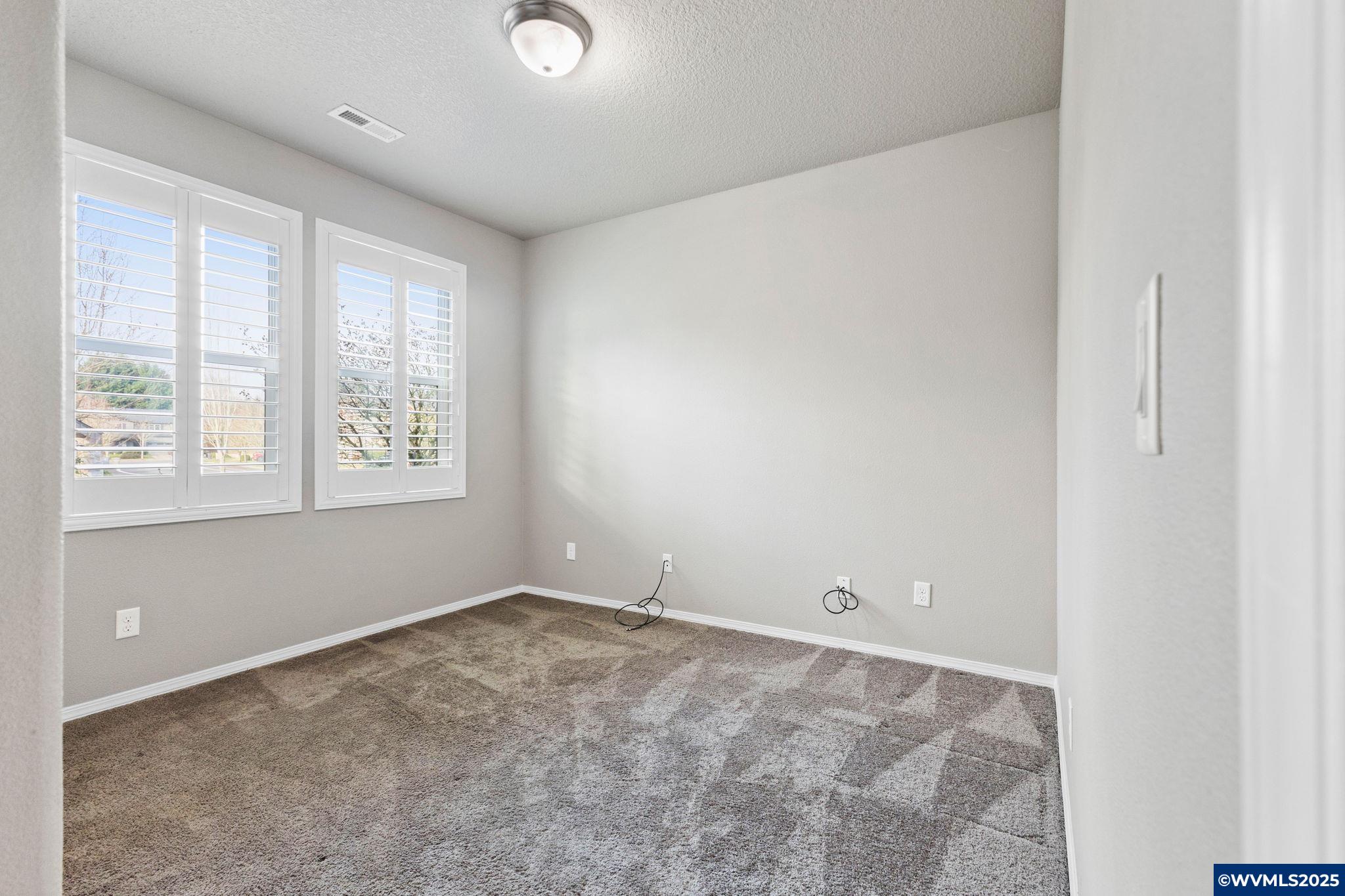465 Northwest Geri Street Albany, OR 97321 - Photo 23 of 31 Gallery Image 23