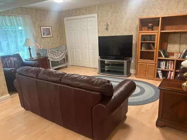 $348,000 | 26 Greenleaves Drive, Unit 624, Amherst, MA 01002