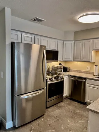 $348,000 | 26 Greenleaves Drive, Unit 624, Amherst, MA 01002