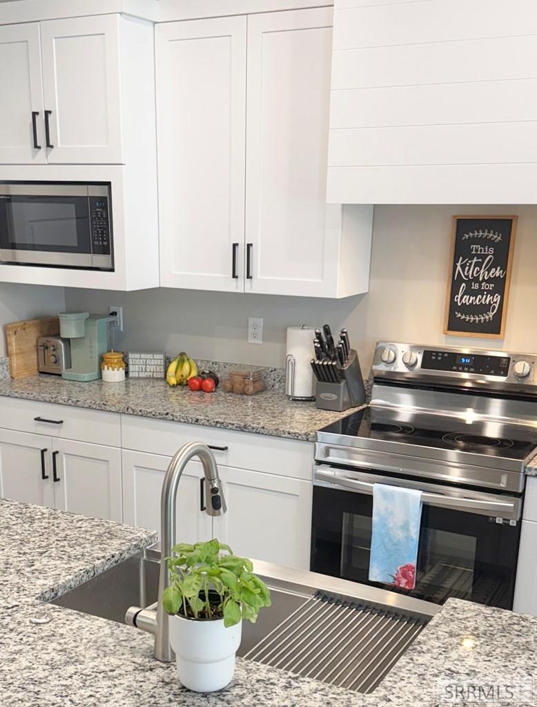 299 Hummingbird Way Sugar City, ID 83448 - Photo 13 of 46