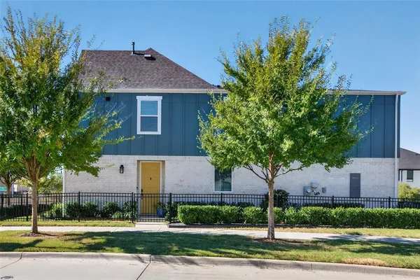 $299,900 | 7696 Resting Mews, North Richland Hills, TX 76182