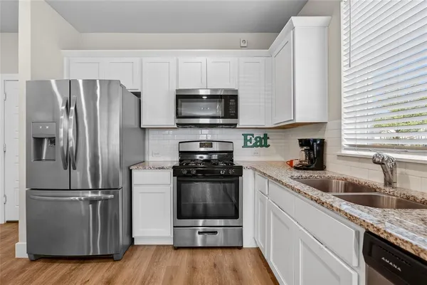 $299,900 | 7696 Resting Mews, North Richland Hills, TX 76182