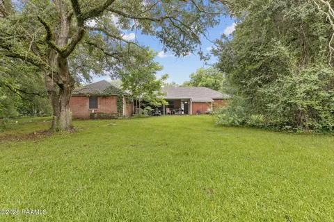 $325,000 | 2518 West Willow Street, Scott, LA 70583