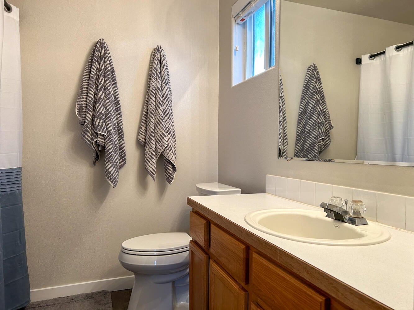1644 Southeast Riviera Drive Bend, OR 97702 - Photo 10 of 16 Ellis Edited_-10