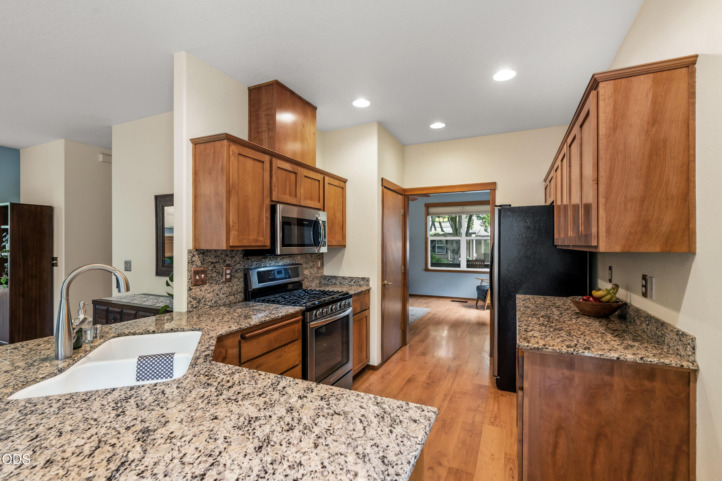 149 Graham Way Talent, OR 97540 - Photo 9 of 55