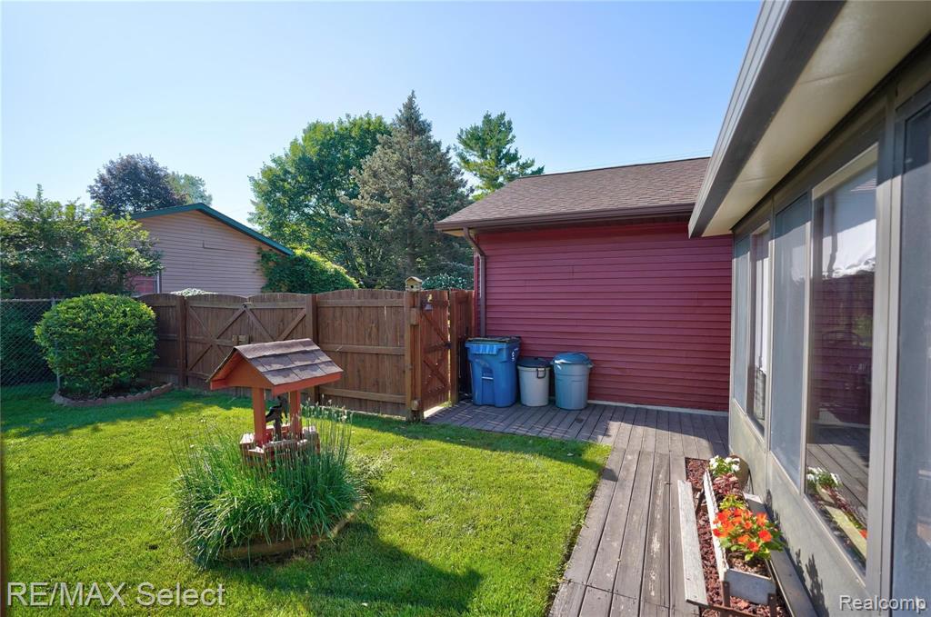 2062 West Reid Road Flint, MI 48507 - Photo 26 of 74 Gallery Image 26