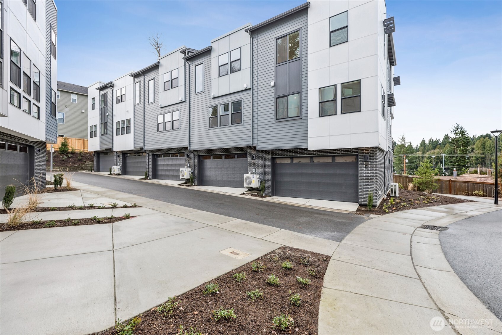 18805 99th Court Northeast, Unit D Bothell, WA 98011 - Photo 2 of 37