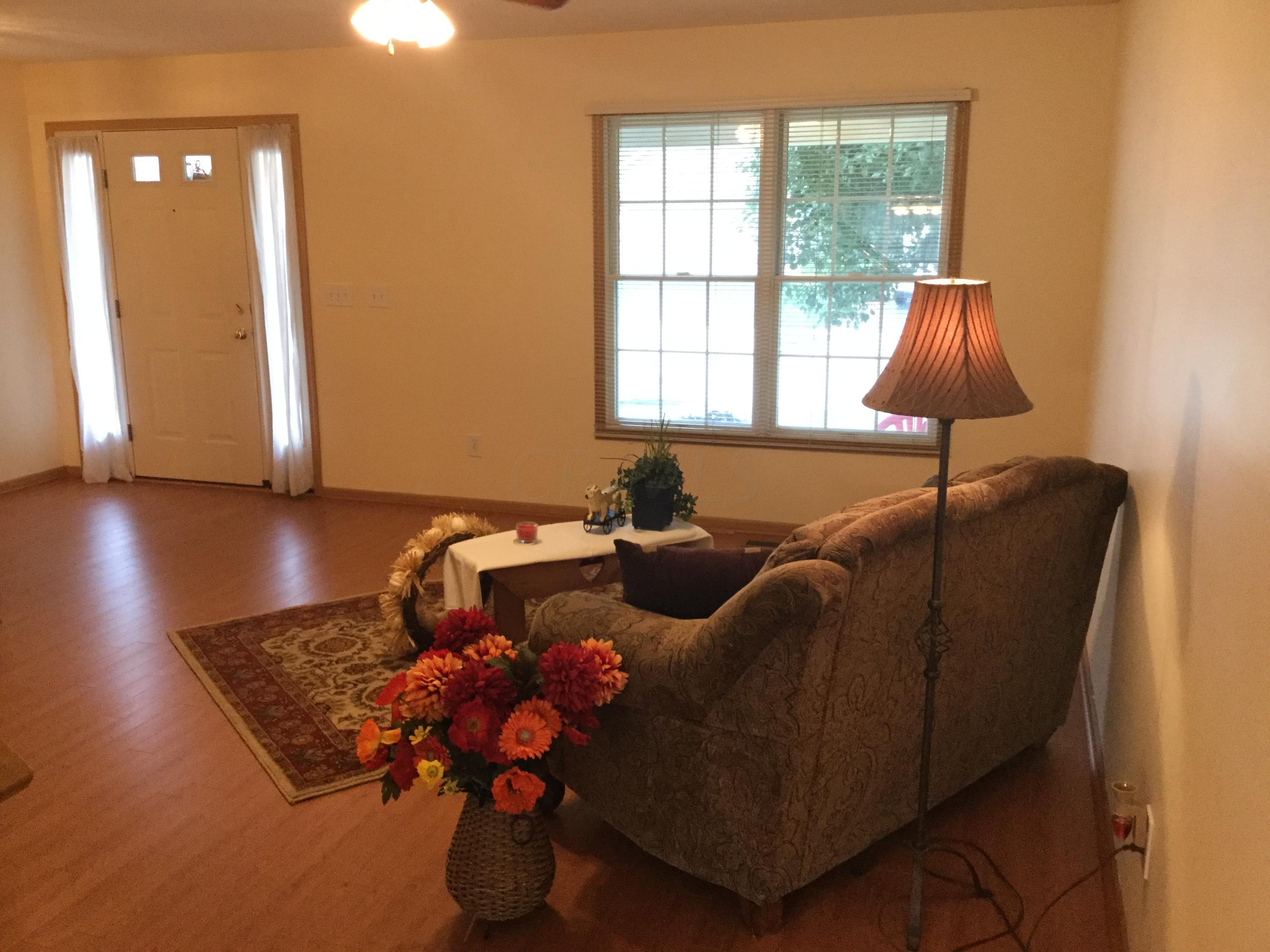 4534 Nickerson Road Columbus, OH 43228 - Photo 6 of 29