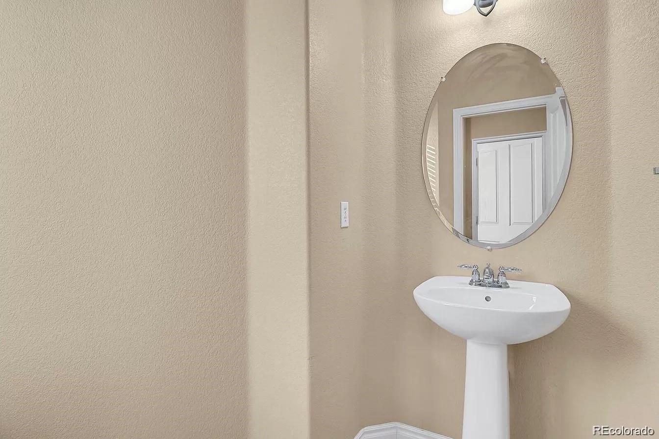 10886 Towerbridge Road Highlands Ranch, CO 80130 - Photo 14 of 32