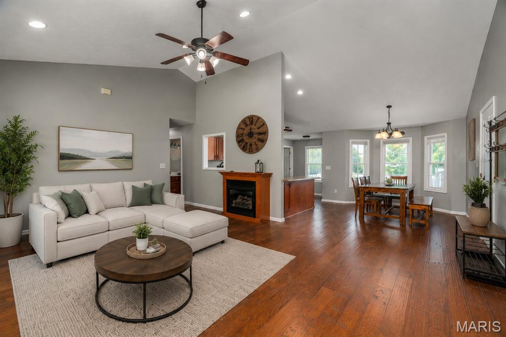 12063 Strawberry Road Carbondale, IL 62901 - Photo 2 of 39 Gallery Image 2