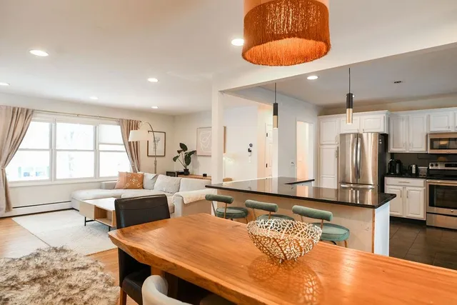 $949,000 | 201 Crescent Beach Drive, Burlington, VT 05408