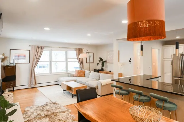 $949,000 | 201 Crescent Beach Drive, Burlington, VT 05408