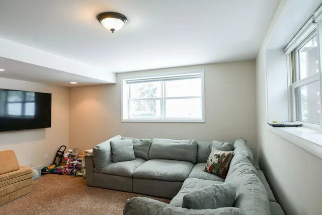 $949,000 | 201 Crescent Beach Drive, Burlington, VT 05408