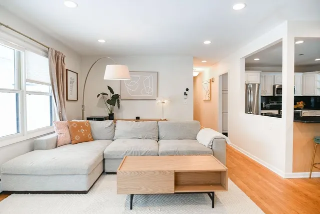 $949,000 | 201 Crescent Beach Drive, Burlington, VT 05408