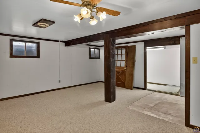 $385,000 | 1760 West K-31 Highway, Lyndon, KS 66451