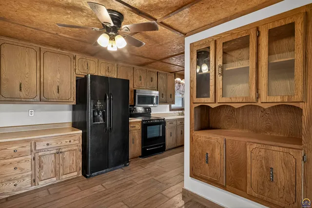 $385,000 | 1760 West K-31 Highway, Lyndon, KS 66451