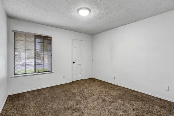 $425,000 | 1718 Ash Avenue, Clovis, CA 93611