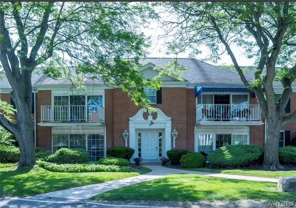 $259,500 | 2 Hickory Hill Road, Unit B, Amherst, NY 14221