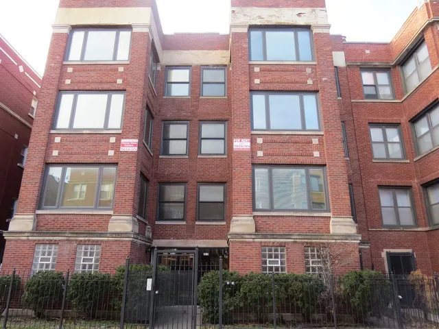 $1,900 | 7010 South Clyde Avenue, Unit 3N, Chicago, IL 60649