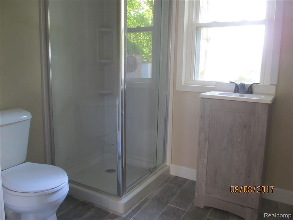4227 Belsay Road Burton, MI 48519 - Photo 14 of 18 IMG_9417.JPG