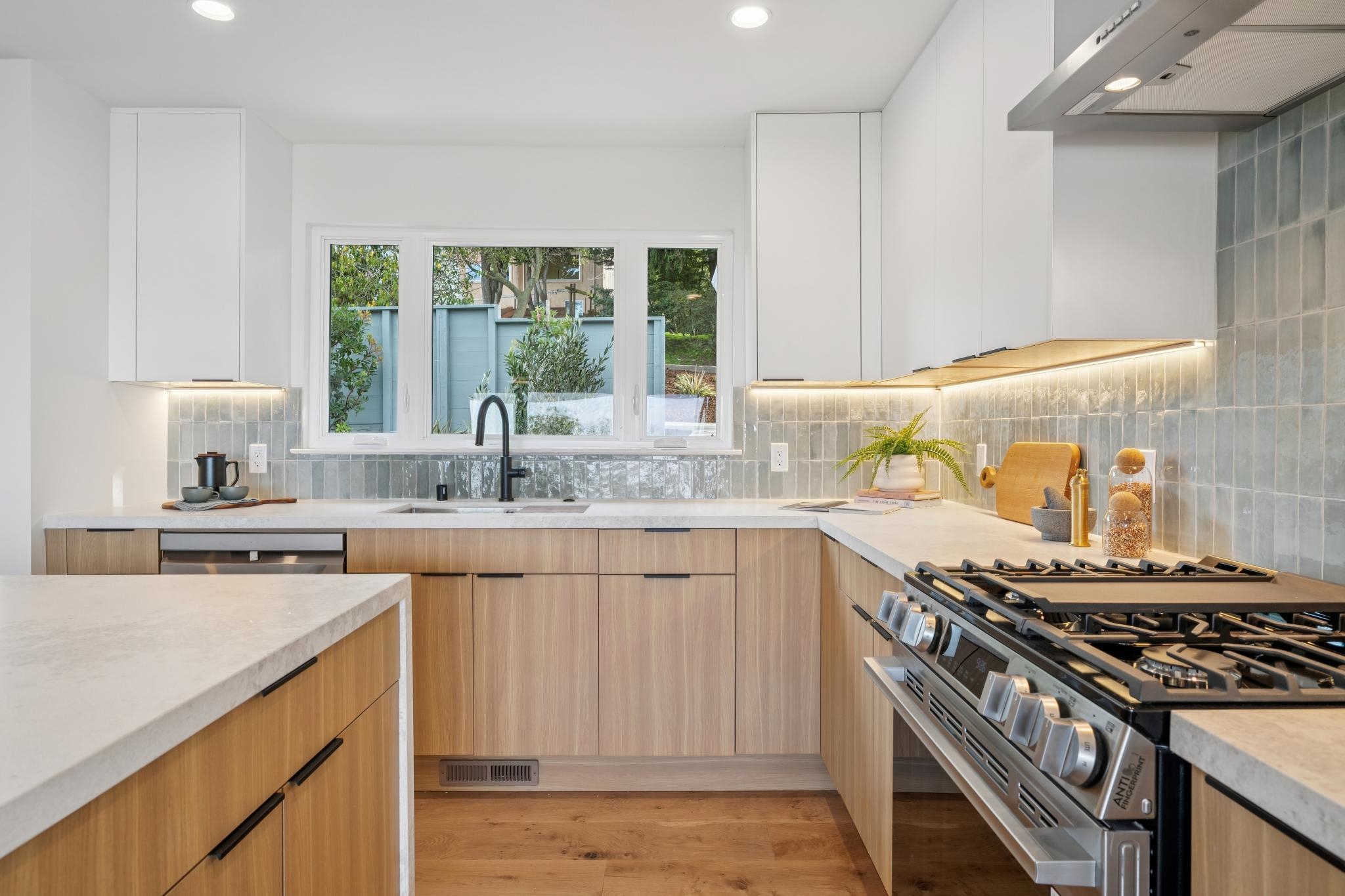 582 Euclid Avenue Berkeley, CA 94708 - Photo 17 of 49