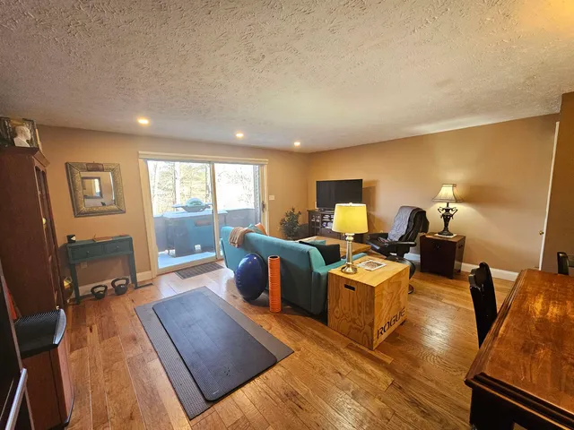 $325,000 | 303 Eastview Drive, Wilton, NH 03086