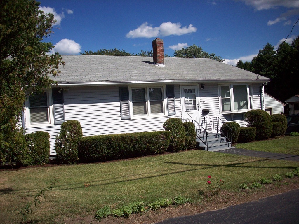 451 Massasoit Road Worcester, MA 01604 - Photo 2 of 26 Gallery Image 2
