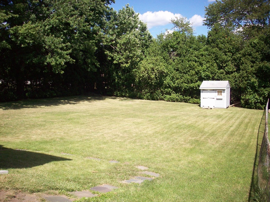 451 Massasoit Road Worcester, MA 01604 - Photo 4 of 26 Gallery Image 4