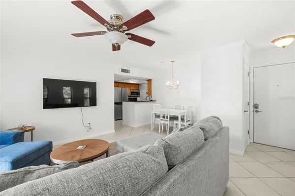 $1,900 | 710 Lyndhurst Street, Unit 223, Dunedin, FL 34698