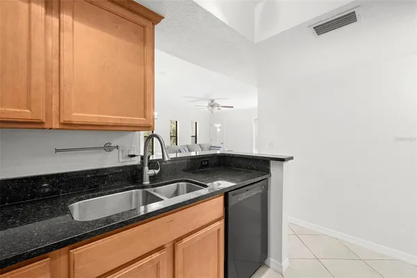 $1,900 | 710 Lyndhurst Street, Unit 223, Dunedin, FL 34698