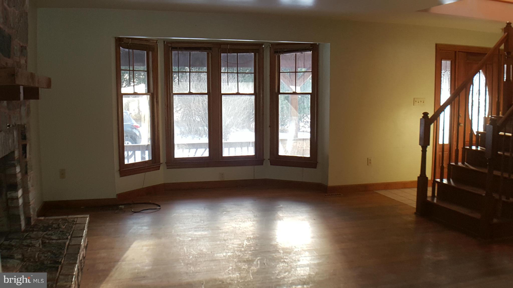 20540 Gapland Road Rohrersville, MD 21779 - Photo 10 of 20 Living Room