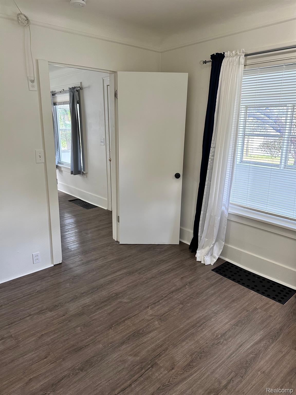 848 Perry Street Flint, MI 48504 - Photo 14 of 47 Gallery Image 14