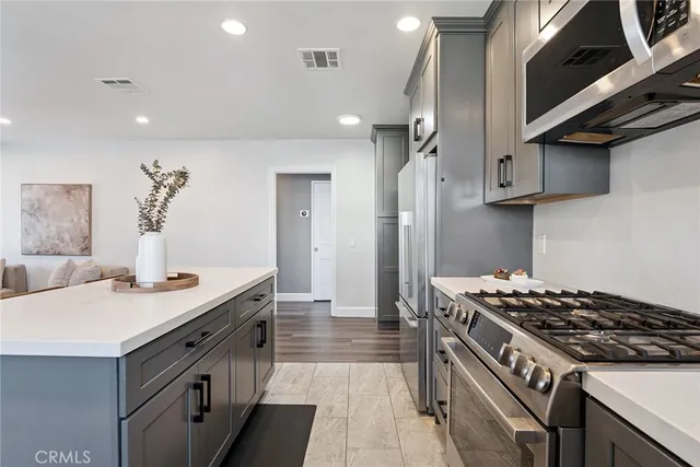 $899,500 | 6451 Riverton Avenue, North Hollywood, CA 91606