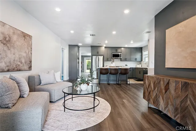 $899,500 | 6451 Riverton Avenue, North Hollywood, CA 91606