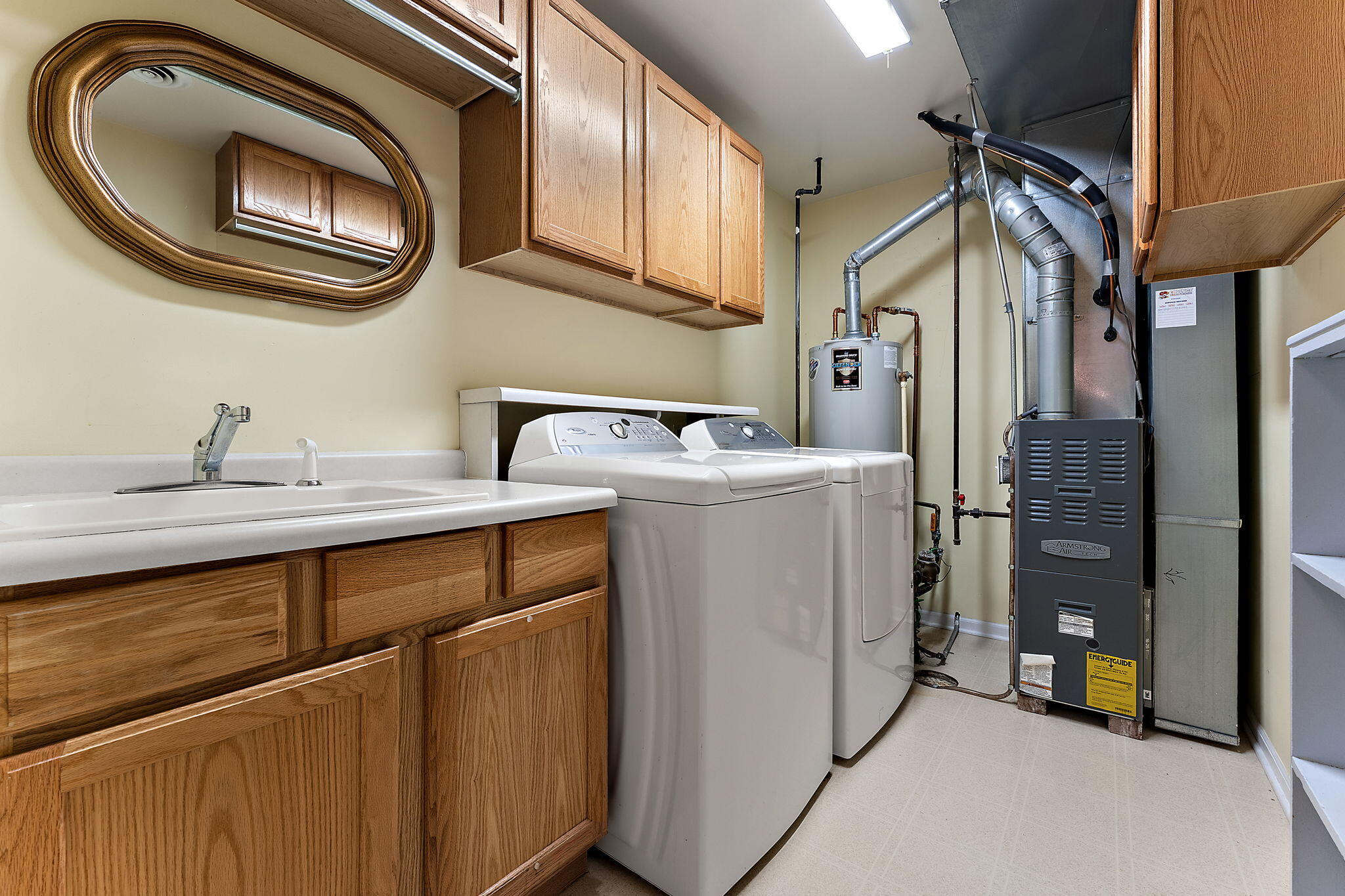 901 Veterans Lane Crown Point, IN 46307 - Photo 26 of 40 a utility room with dryer and washer