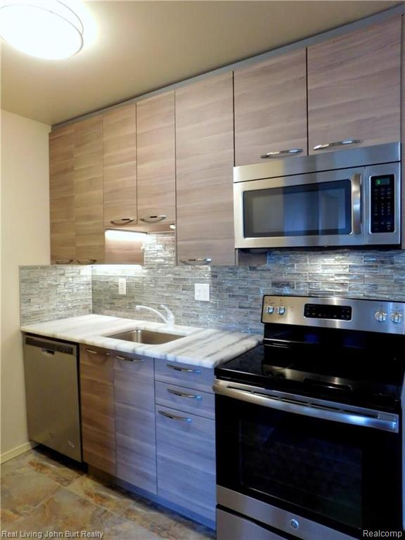 805 Plate Street, Unit 210 Rochester, MI 48307 - Photo 10 of 21