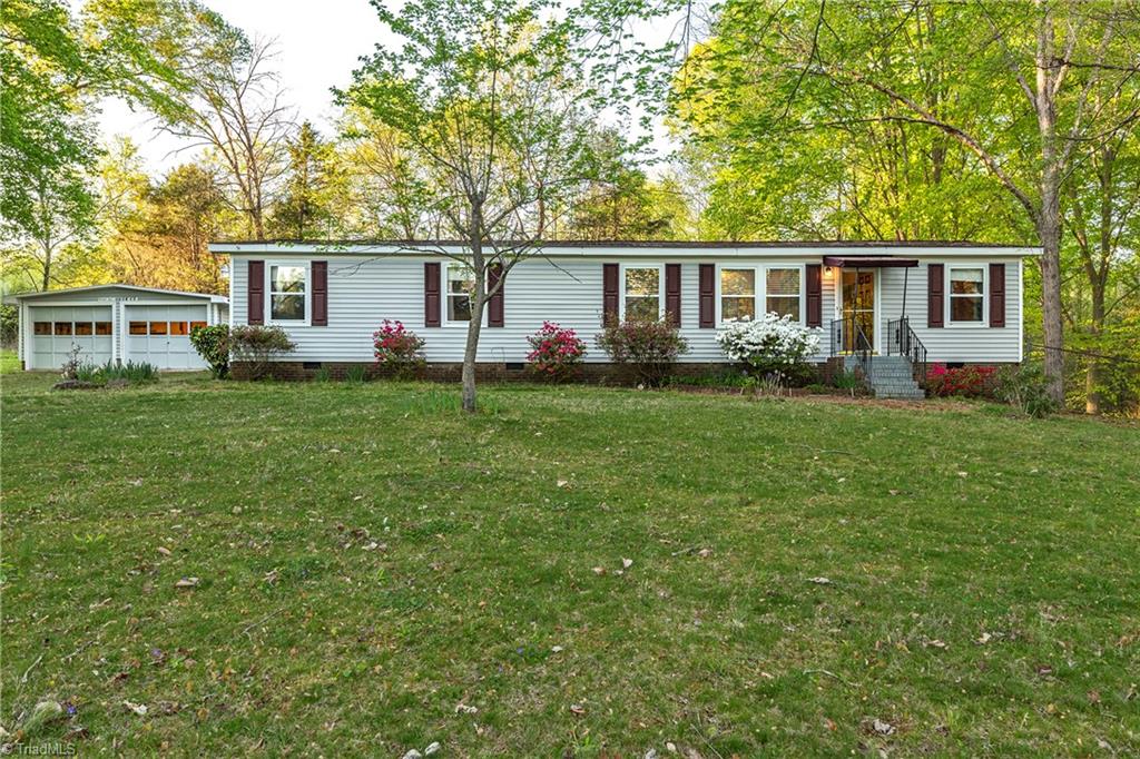 5865 Tomahawk Road Winston-Salem, NC 27106 - Photo 4 of 40 Gallery Image 4