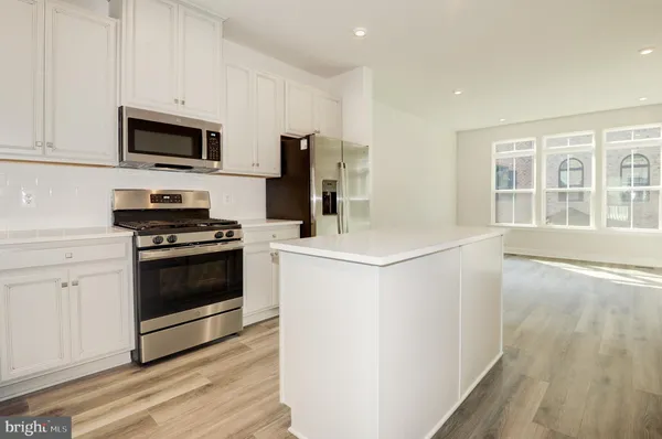 $3,200 | 13927 Airfoil Road, Herndon, VA 20171