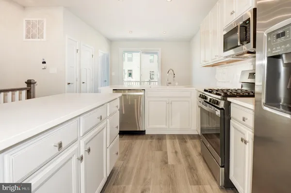 $3,200 | 13927 Airfoil Road, Herndon, VA 20171